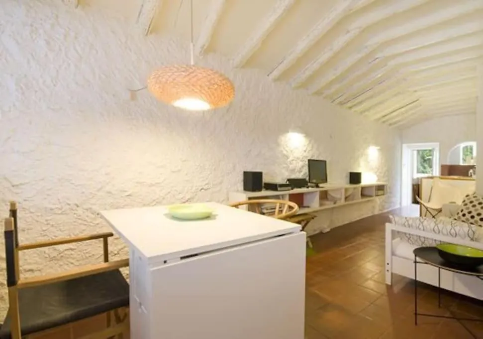 Cosy Studio Santos, Calm Street, Embassies Area Lisboa شقة